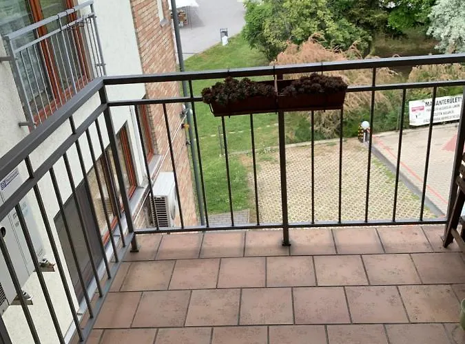 Robinson Szigete Apartament